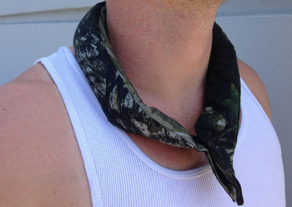 Cool Wrap Bandana keeps your head, neck and body cool during hot summer days. Just soak the Bandana Wrap in cold water for 5-10 minutes and wear around your neck or head. DO NOT over soak. Cooling Bandana Scarf